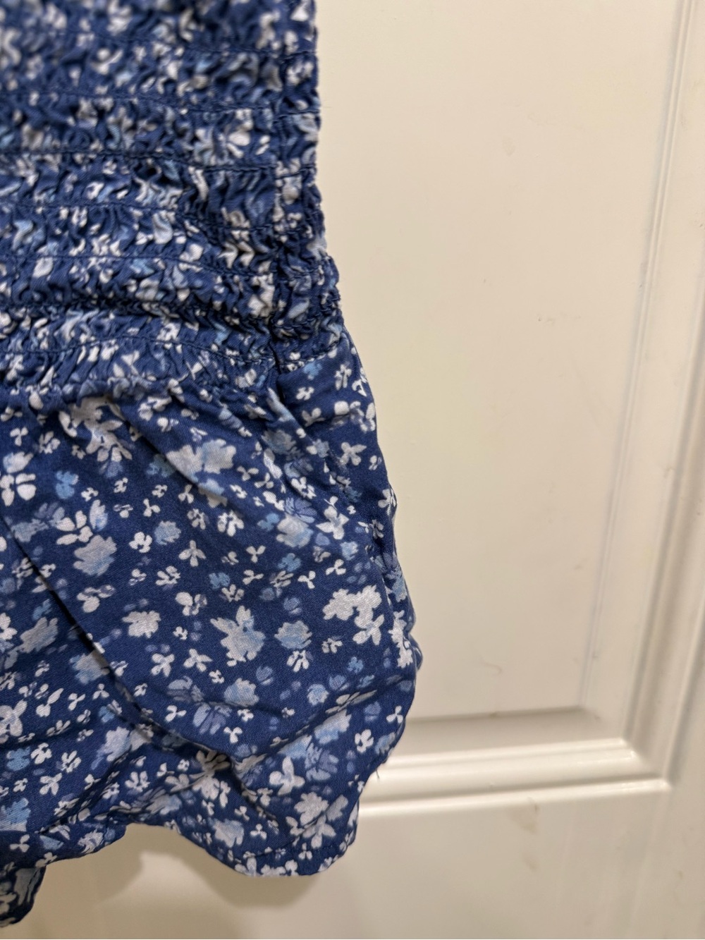 Old Navy Blue Floral Smocked Skimmer Tee - Picture 5 of 9